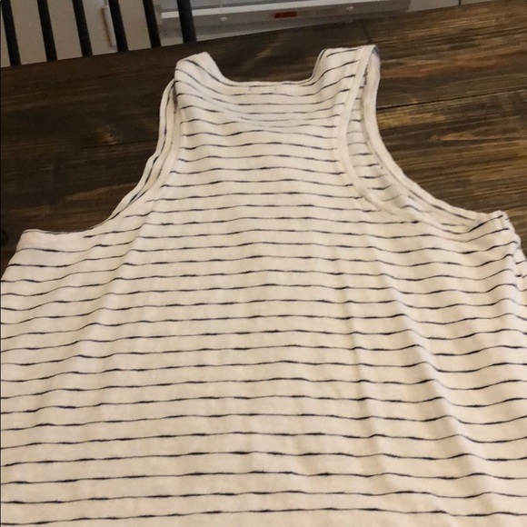 AE Razorback Dress - Picture 4 of 4